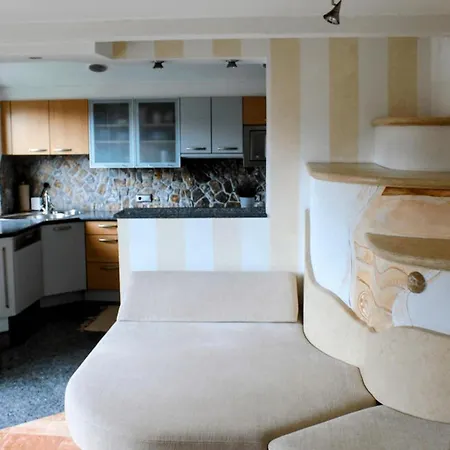 Rosa Apartment